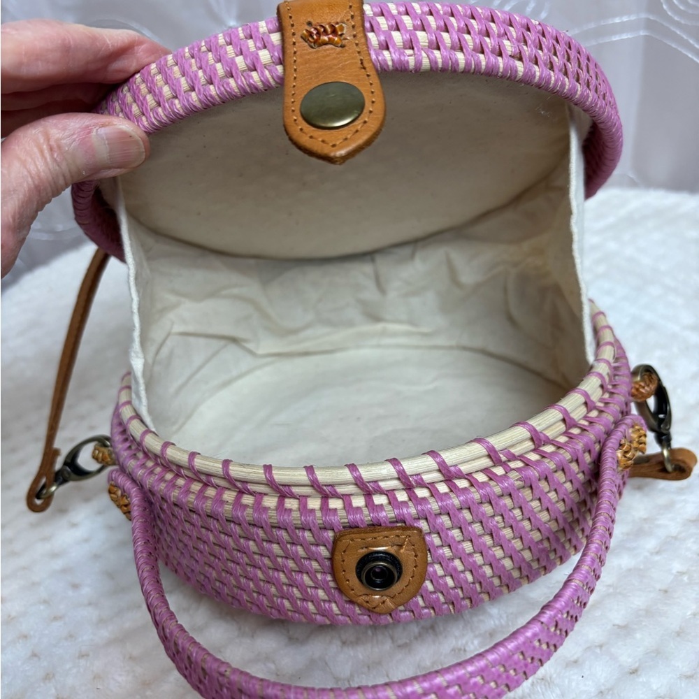 Atabali Rattan Vegan Round Crossbody Purse - Picture 9 of 15